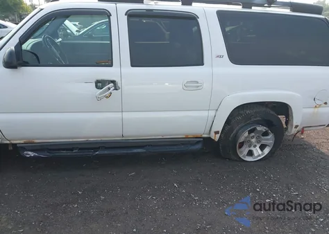 2005 Chevrolet Suburban Z71 z USA, uszkodzony, nr VIN 3GNFK16Z25G215339